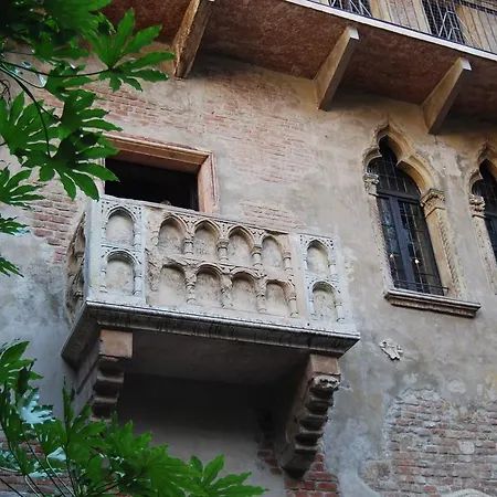 Oda ve Kahvaltı Residenza San Faustino 2*